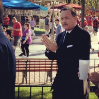 SAVING MR BANKS: première image de Tom Hanks métamorphosé en Walt Disney