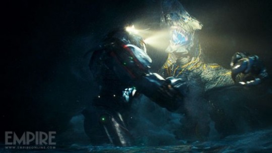 PACIFIC RIM: nouvelles images monstrueuses du blockbuster de Del Toro