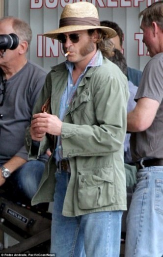 INHERENT VICE: premières photos de tournage funky du nouveau Paul Thomas Anderson