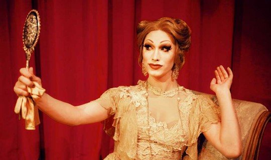 DRAG BECOMES HIM: gros plan sur le documentaire consacré à l'adorable Jinkx Monsoon