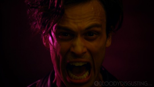 SUBURBAN GOTHIC: premières images du nouveau film d'horreur de Richard Bates Jr