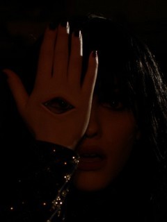 SUBURBAN GOTHIC: premières images du nouveau film d'horreur de Richard Bates Jr