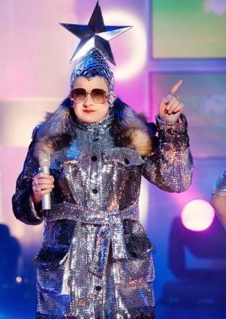 SPY: Verka Serduchka fait danser Melissa McCarthy et 50 Cent