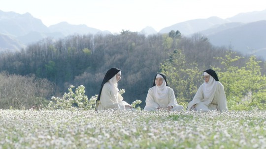 THE LITTLE HOURS: premières images du film de nonnes en folie sélectionné à Sundance